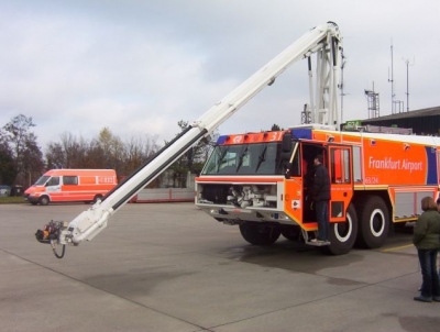 Besuch bei der Flughafen Feuerwehr Frankfurt 045